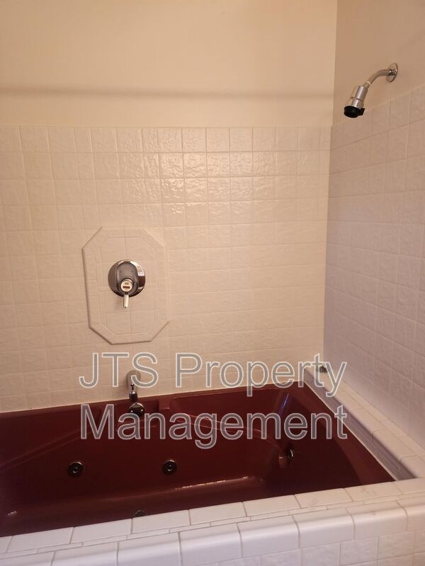 Building Photo - 8700 Winding Way