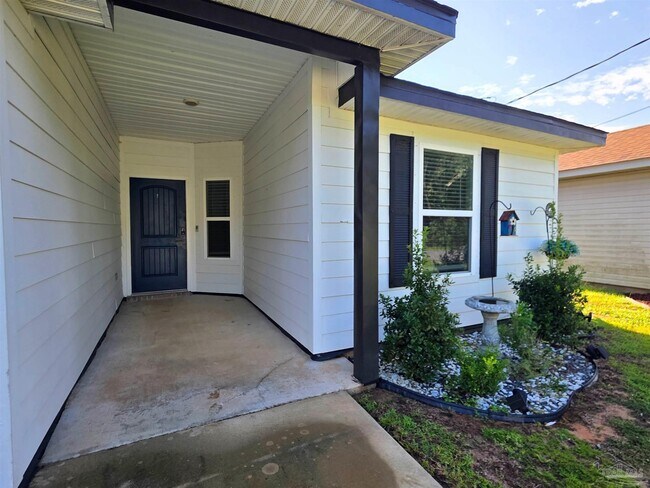 Building Photo - 2948 N 24th Ave
