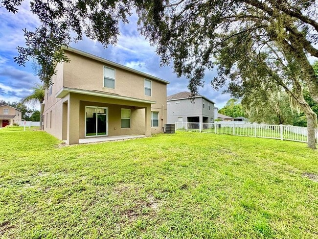 Building Photo - 12534 Chenwood Ave