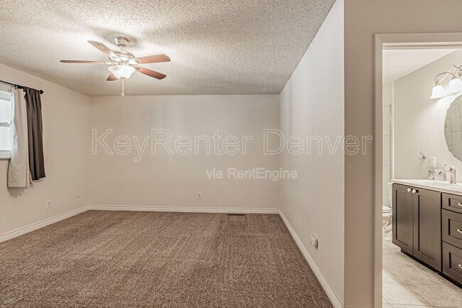 Building Photo - 535 S Cody St