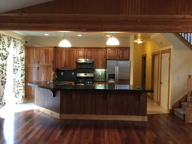 Building Photo - 61386 Merriewood Ct