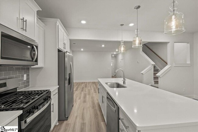Building Photo - 604 Harebell Wy