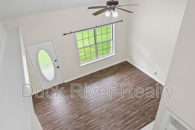 Building Photo - 1712 University Dr