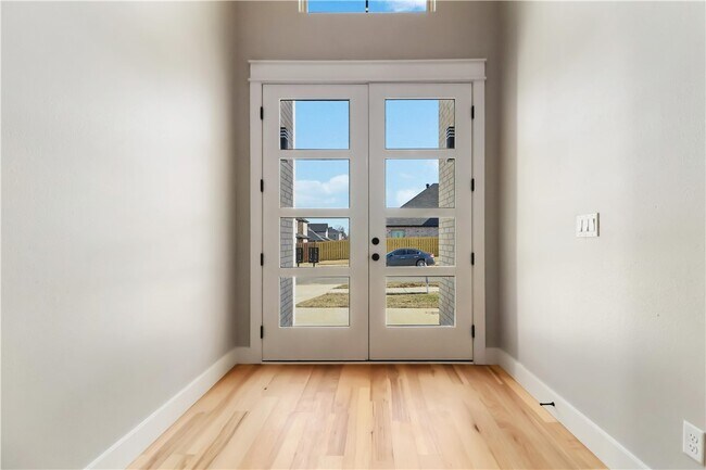 Building Photo - 500 Apollo Dr