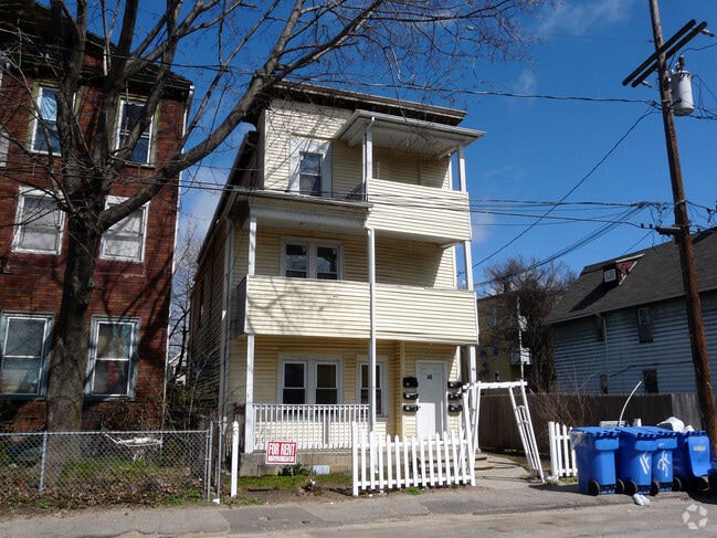 Primary Photo - 46 Jewelry St