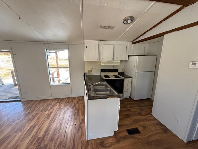 Building Photo - 725 Barren Hollow Rd