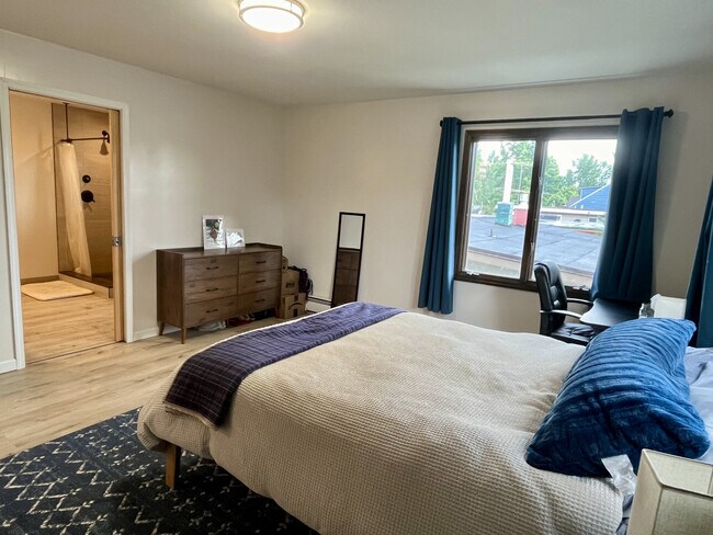 Building Photo - 2101 Solstice Cir