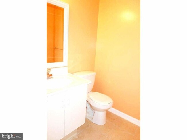 Building Photo - 162 Shrewsbury Ct