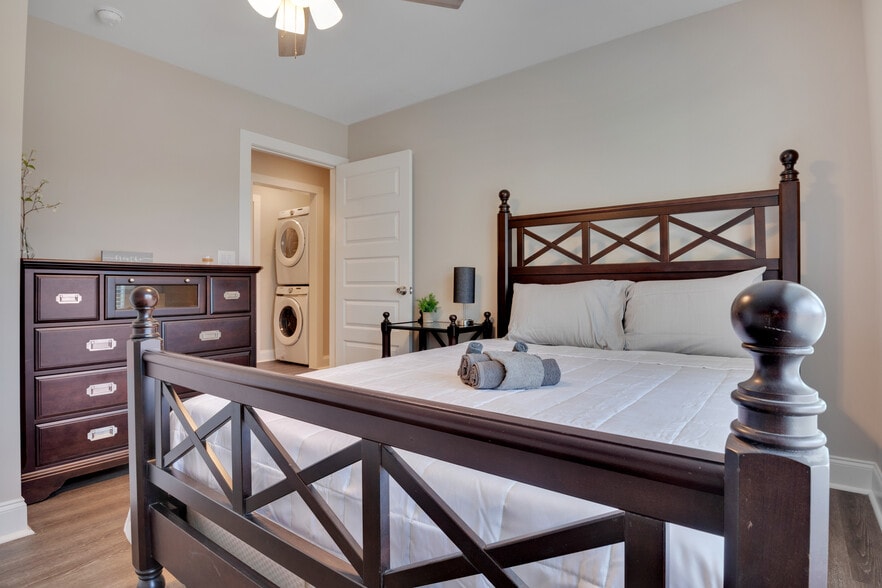 Building Photo - 764 Mary Ln