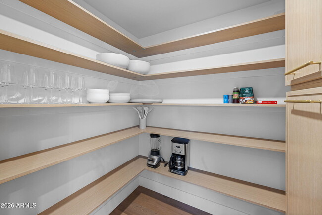 Building Photo - 10111 E Cholla St