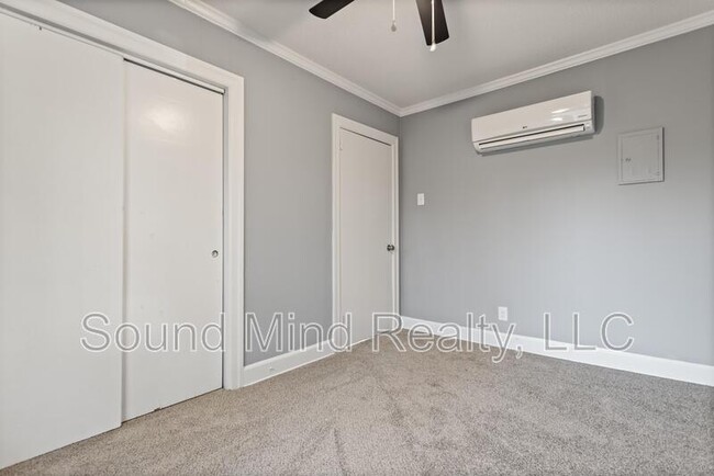 Building Photo - 914 Ranch Farm Rd