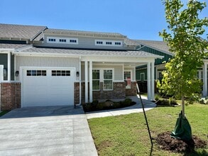 Building Photo - Brand NEW Large 1 Bed, 1 Bath in Beautiful...