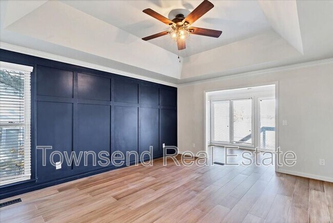 Building Photo - 695 Cedar Point