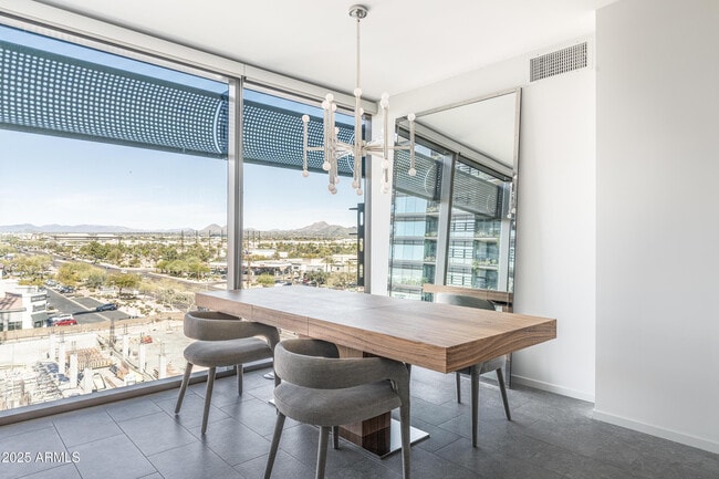 Building Photo - 7180 E Kierland Blvd