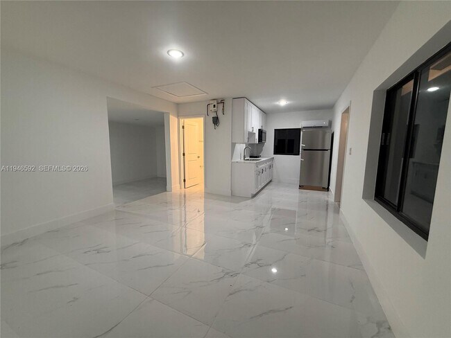 Building Photo - 450 Beacom Blvd