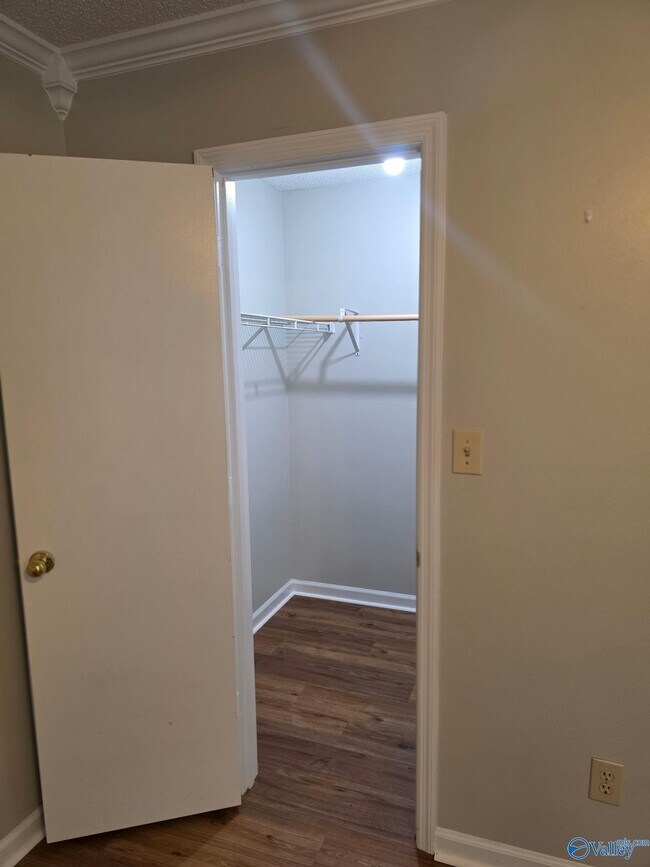 Building Photo - 218 Cypress Creek Dr