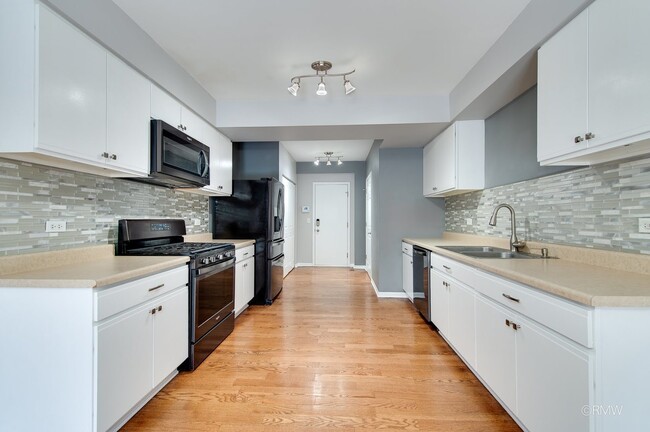 Building Photo - 16556 Willow Walk Dr