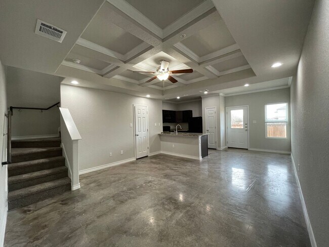 Building Photo - Townhome for rent