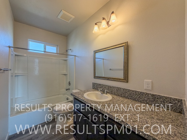 Building Photo - Stunning 4 Bedroom Home in Winding Meadow Village