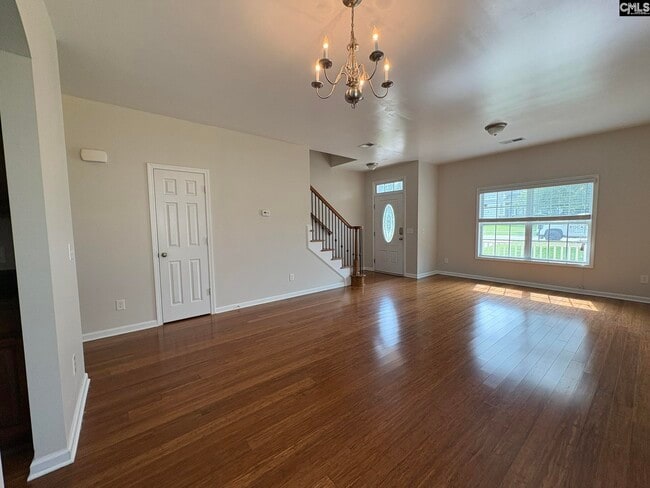 Building Photo - 137 Rossmore Dr