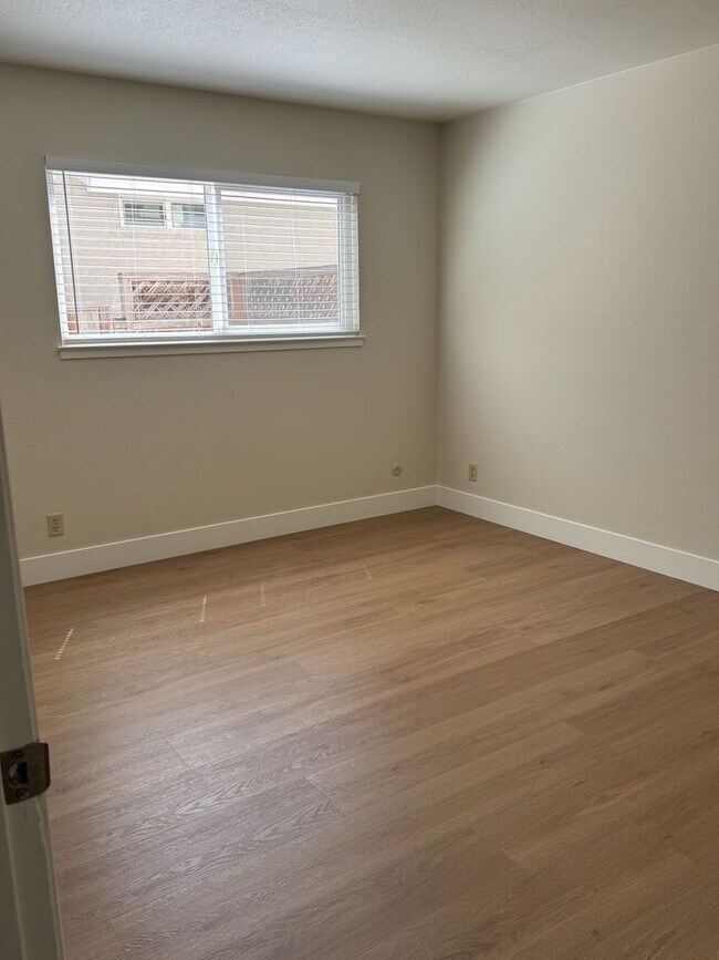 Building Photo - Charming Single-Story Home 4 bed 2 bath in Pleasanton’s Desirable Birdland Neighborhood