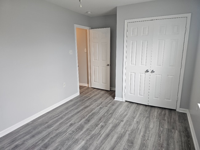 Building Photo - 4416 Rhodes Dr