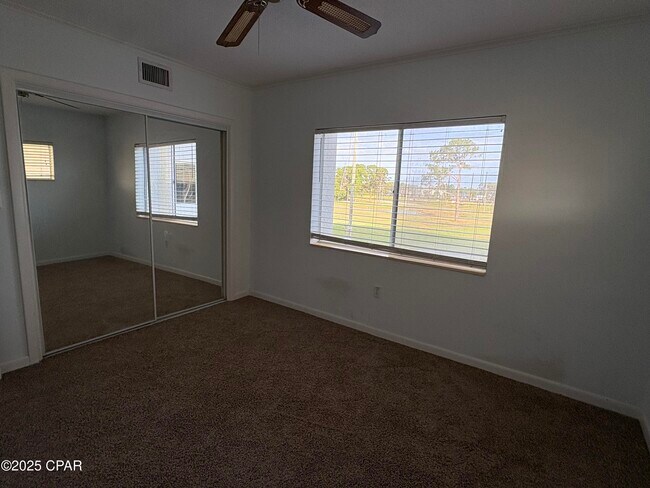 Building Photo - 112 Fairway Blvd