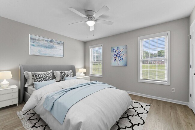 Building Photo - Hot Summer Savings at Villas on 55!