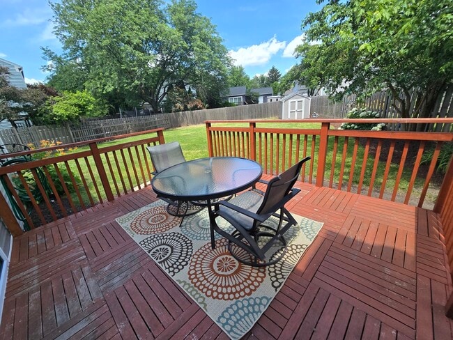 Building Photo - 1217 Springdale Cir