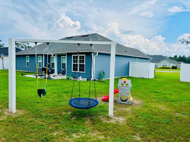 Building Photo - $500 Move-in Discount! Modern 4-Bedroom Home with Open Layout, Spacious Kitchen & Private Master ...