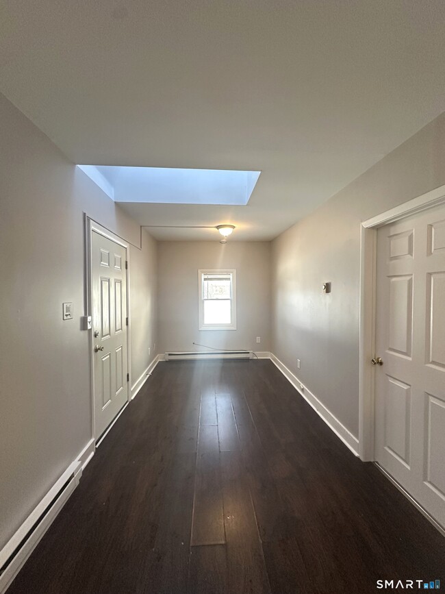 Building Photo - 7 Prest St