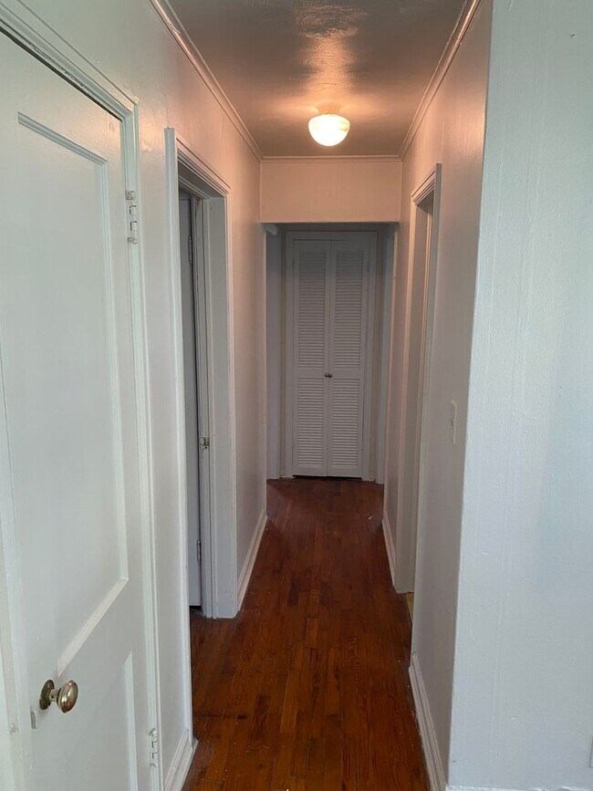Building Photo - 3-Bedroom Home Near Phelps Grove Park!