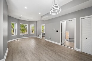 Building Photo - 4508 W Congress Pky