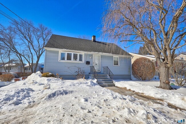 Building Photo - 33 Harland Ave