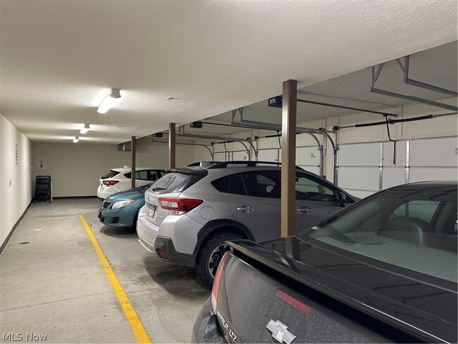 Building Photo - 558 Colony Park Dr