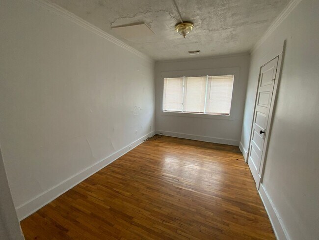 Building Photo - 505 East Rollins St