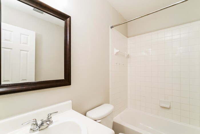 Building Photo - 8415 Chalk Hill Cove