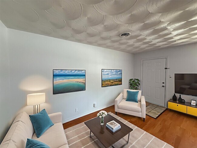 Building Photo - 211 Skyway Dr