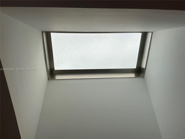 Building Photo - 8559 SW 115th Pl