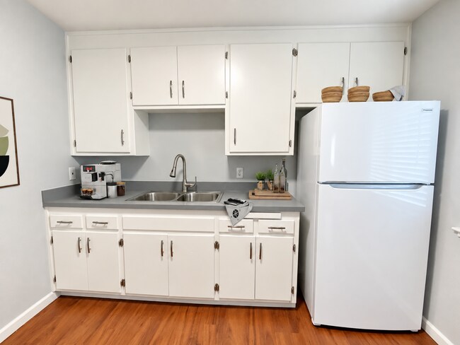 Floorplan - Lone Pine Apartments