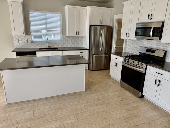 Building Photo - 7646 S Waverly Hls Ln