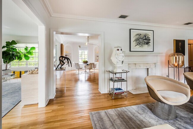Building Photo - 2828 Segovia St
