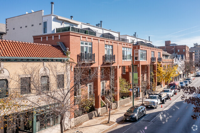 Building Photo - Ivy Lane