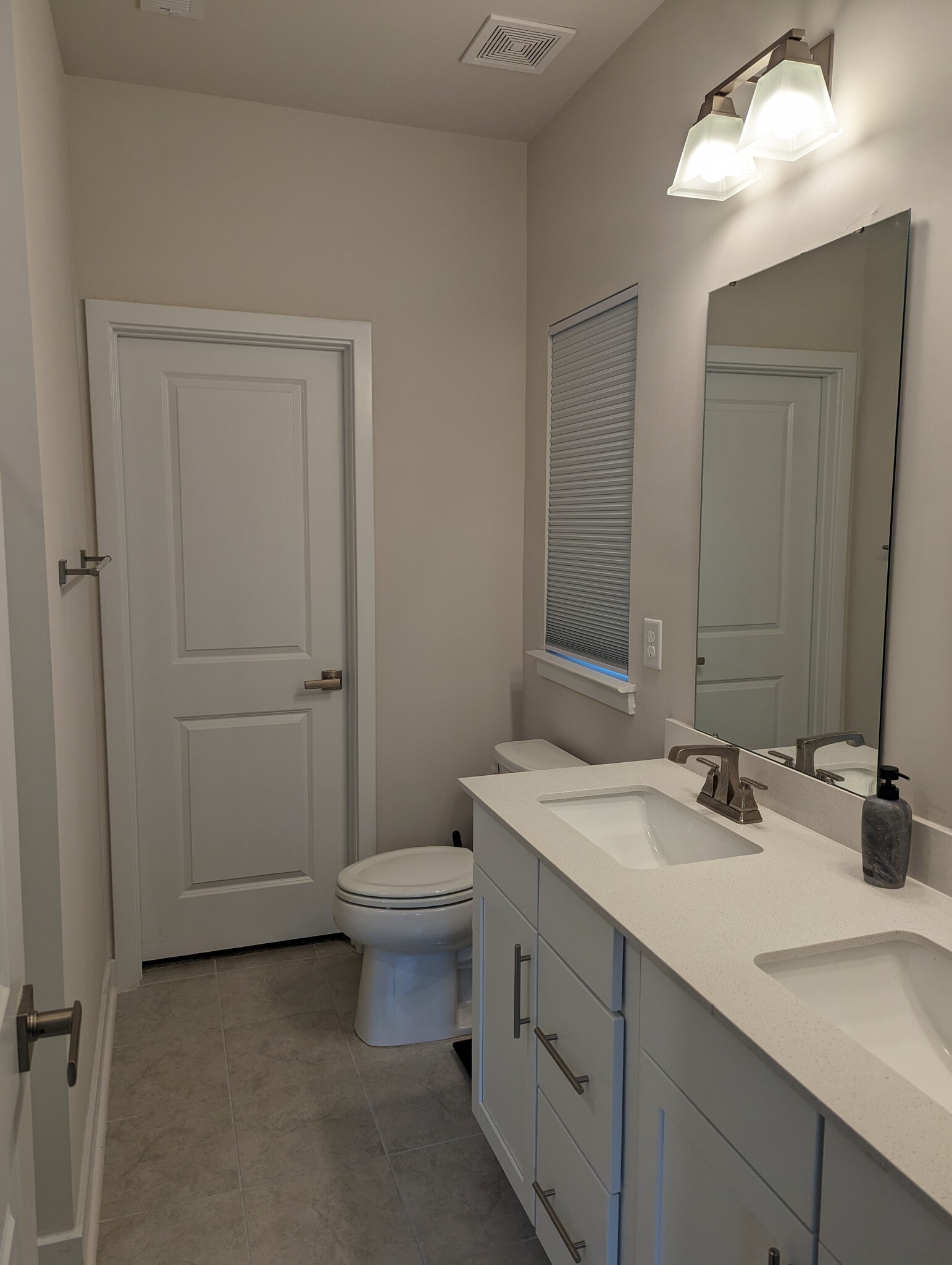 Building Photo - Room in Townhome on Gleason Wy