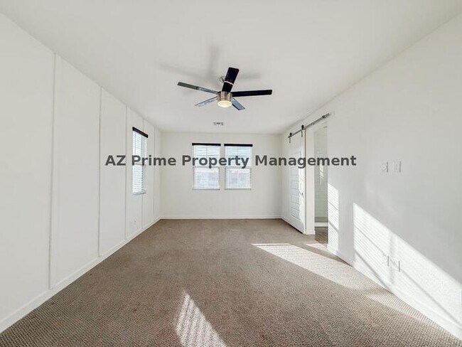 Building Photo - 920 E Anderson Ave