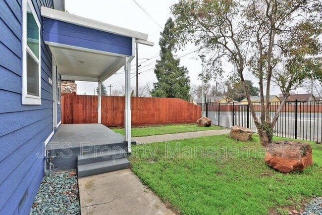 Building Photo - 3808 38th St