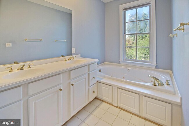 Building Photo - 8629 Terrace Garden Way