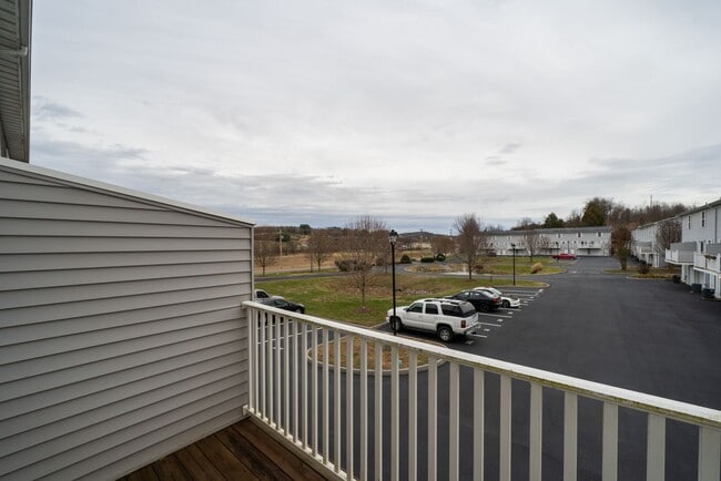 Building Photo - 147 Old State Rte 34