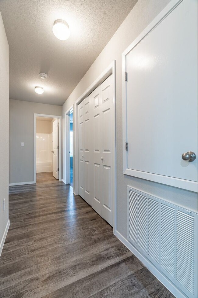 Building Photo - 3BR Home in Great Location! Close to UofA!