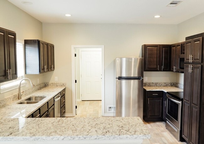 Building Photo - 3 bed 3 bath NEW CONSTRUCTION home available!